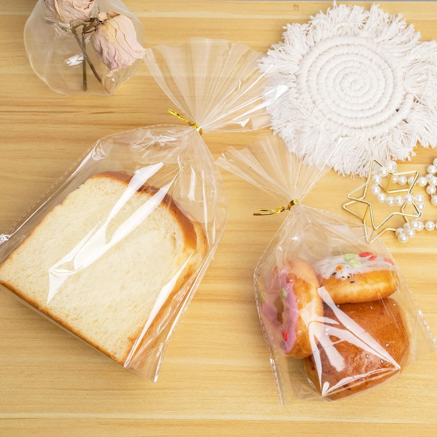 See-through bags for bread loaves