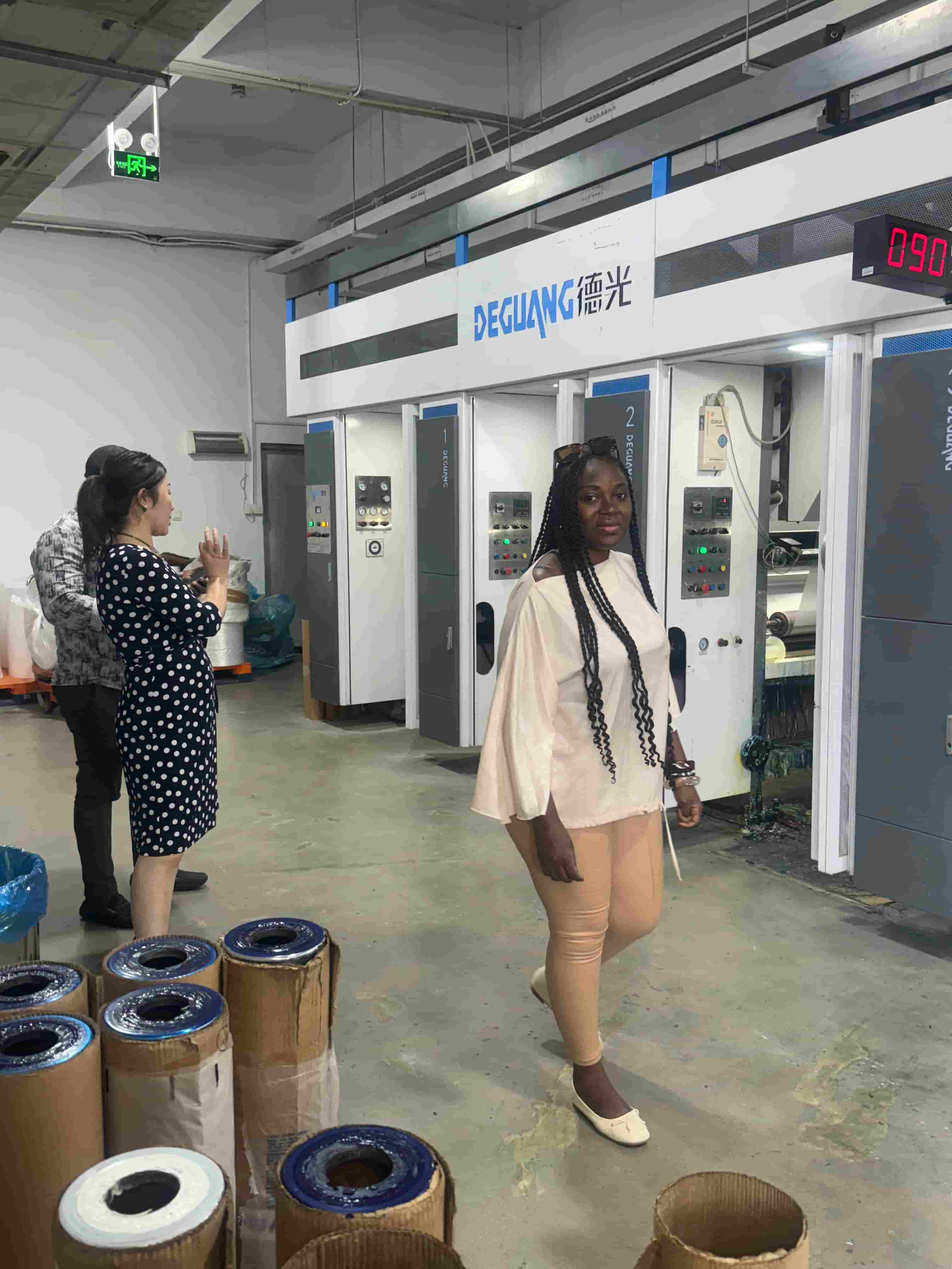 Cameroon customers visited the factory, very satisfied after communication, direct order.